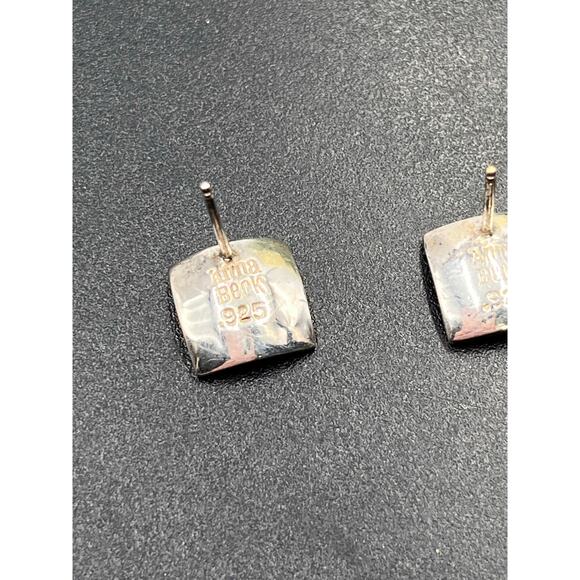 Anna Beck Designer Vintage
Sterling Silver Dot Design Square Stud Post Earrings - Picture 6 of 10